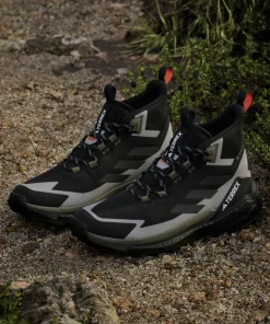 Sale Adidas Men's Terrex Free Hiker 2 Gore-Tex Core Black/Carbon/Olistr Cblack/Carbon/Olistr