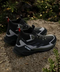 Sale Adidas Men's Terrex Free Hiker 2 Gore-Tex Core Black/Carbon/Olistr Cblack/Carbon/Olistr