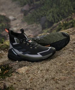 Sale Adidas Men's Terrex Free Hiker 2 Gore-Tex Core Black/Carbon/Olistr Cblack/Carbon/Olistr