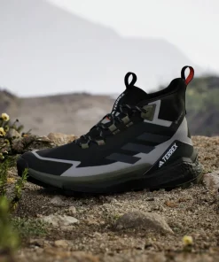 Sale Adidas Men's Terrex Free Hiker 2 Gore-Tex Core Black/Carbon/Olistr Cblack/Carbon/Olistr