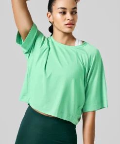 Best Casall Women's Laser Mesh Crop Tee Apple Crush