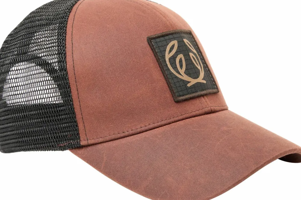 New Chevalier Symbol Oiler Cap Burgundy