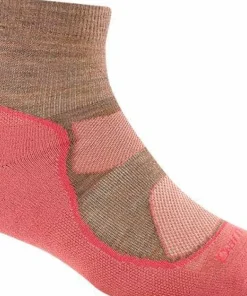 Sale Darn Tough Women's Light Hiker 1/4 Lightweight Hiking Sock Canyon
