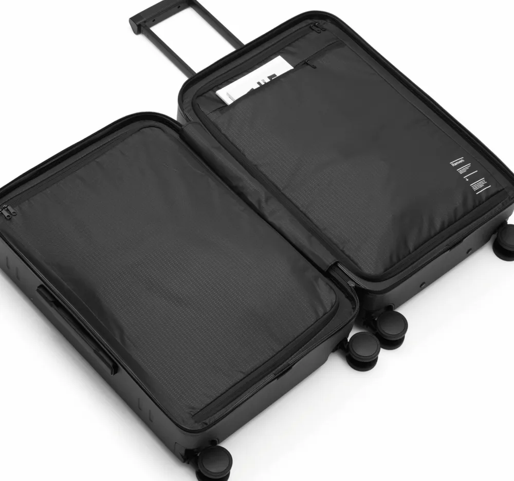 Outlet Db Ramverk Check-In Luggage Medium Black Out