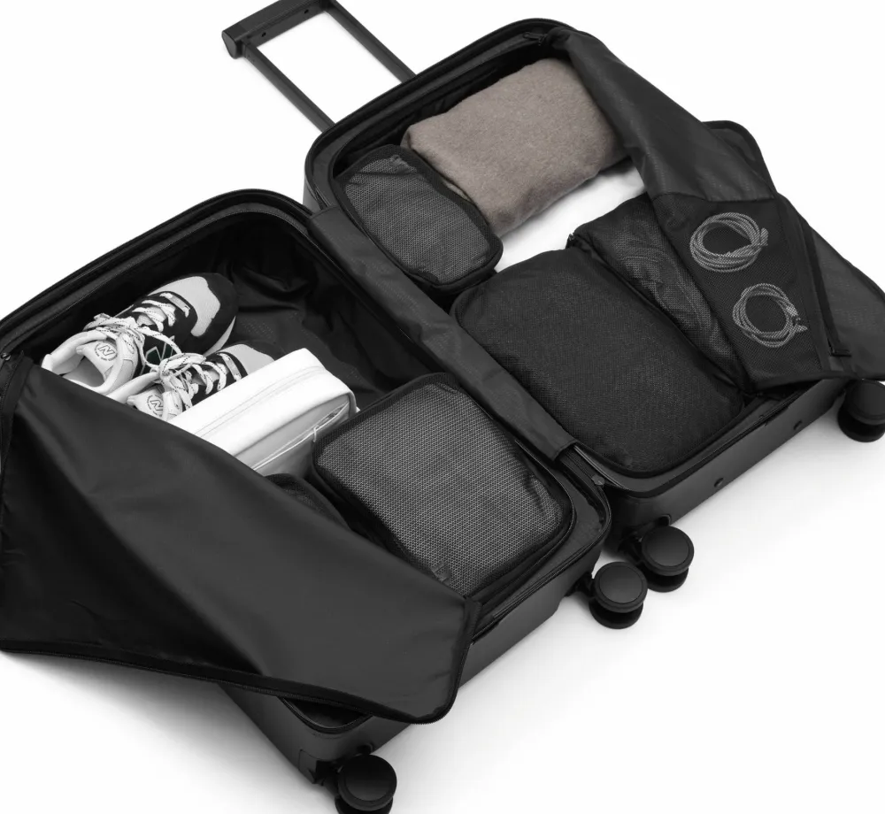 Outlet Db Ramverk Check-In Luggage Medium Black Out