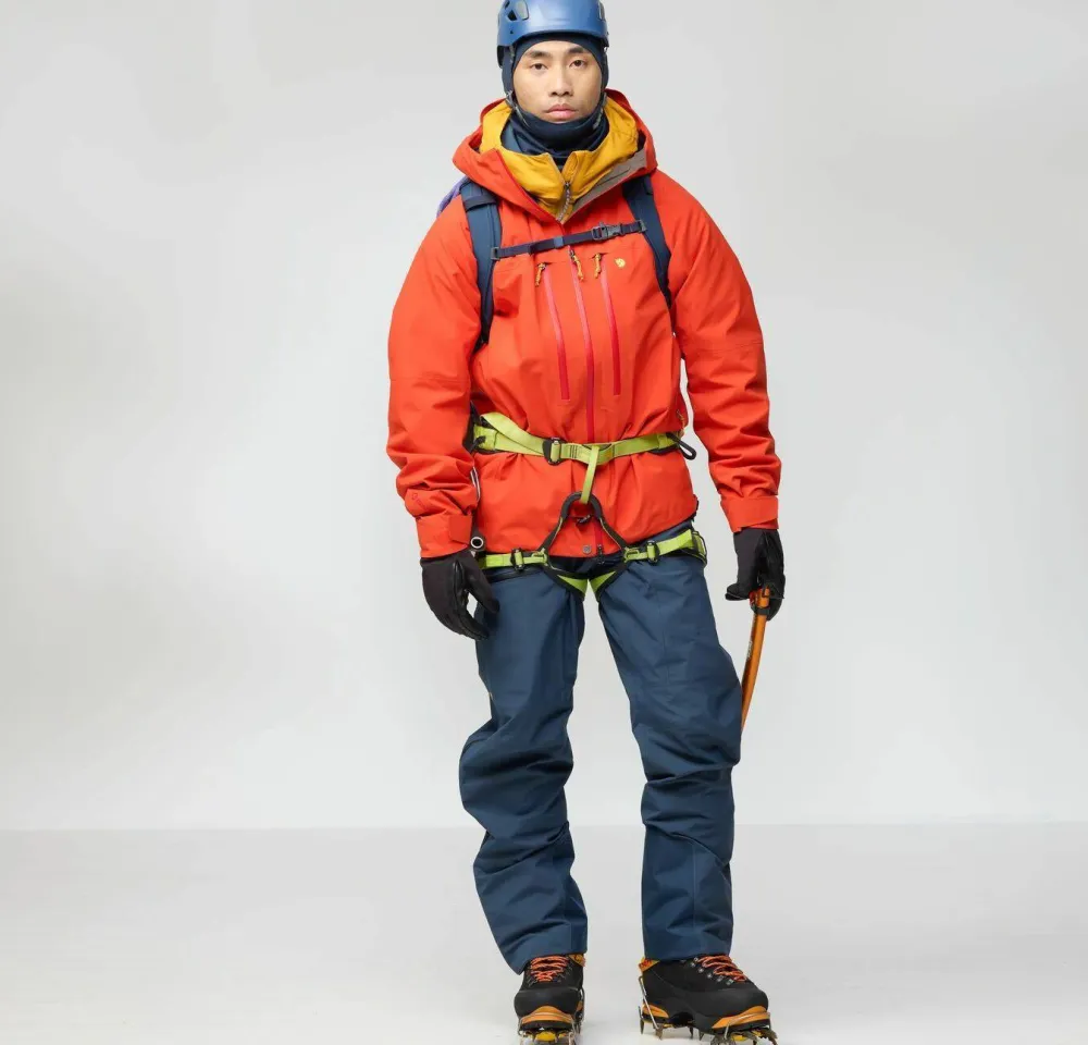 Outlet Fjällräven Men's Bergtagen GORE-TEX Pro Jacket Black