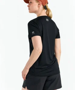 Discount Hellner Women's Core Running Tee Black Beauty