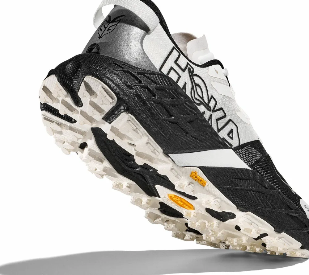 New Hoka Women's Speedgoat 7 Black/White