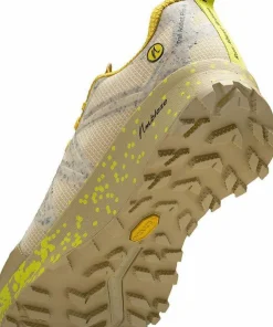 Best Joe Nimble Men's Trail Addict Pro-R Beige