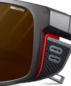 Clearance Julbo Shield M Reactiv 2-4 Polarized Matt Black/Orange Black / Orange REACTIV 2-4 Polarized