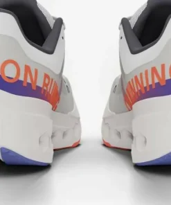 New On Women's Cloudsurfer Next White/Flame