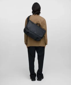Hot Sandqvist Stream Messenger Black