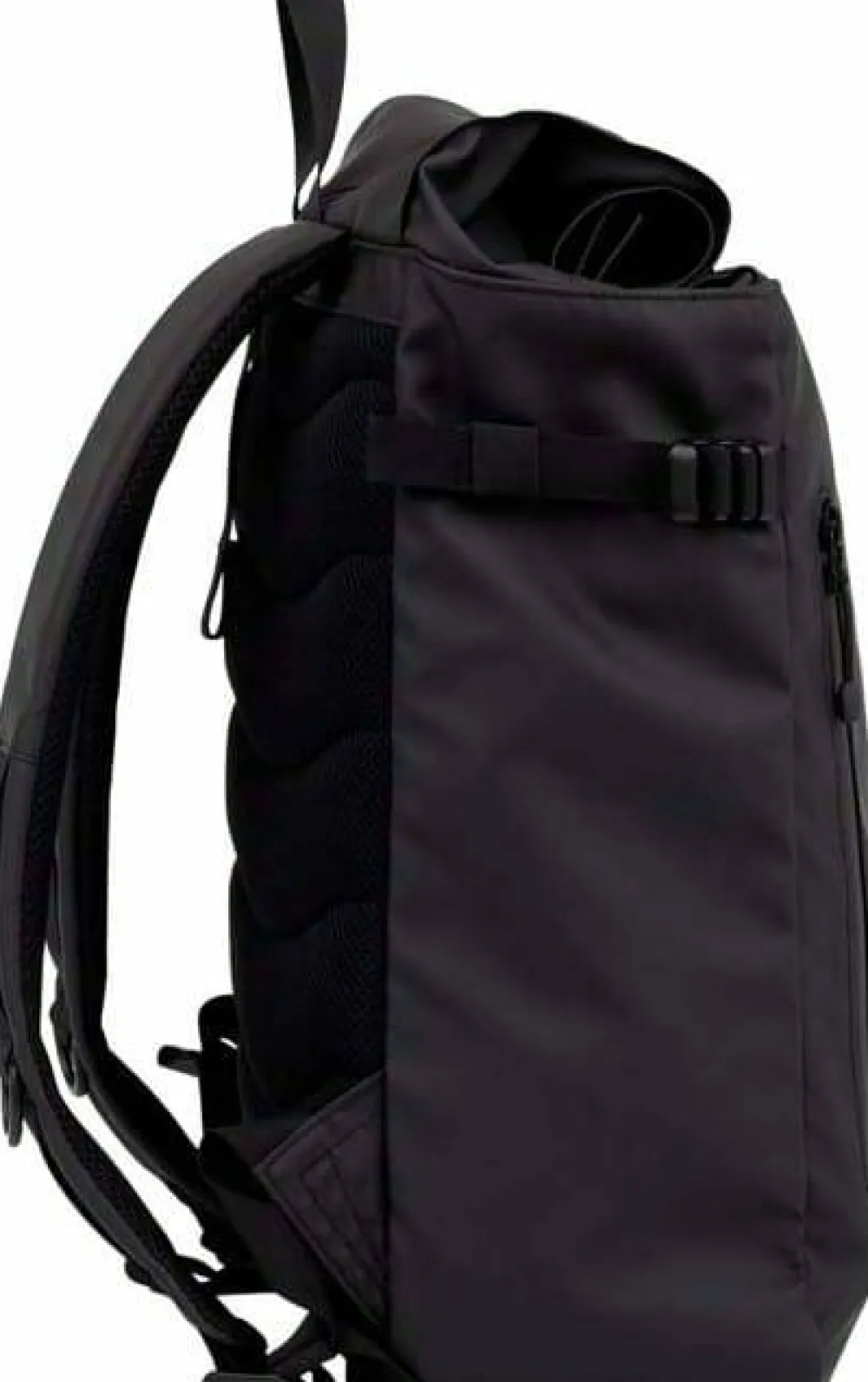 New Sandqvist Stream Slim Rolltop M Black