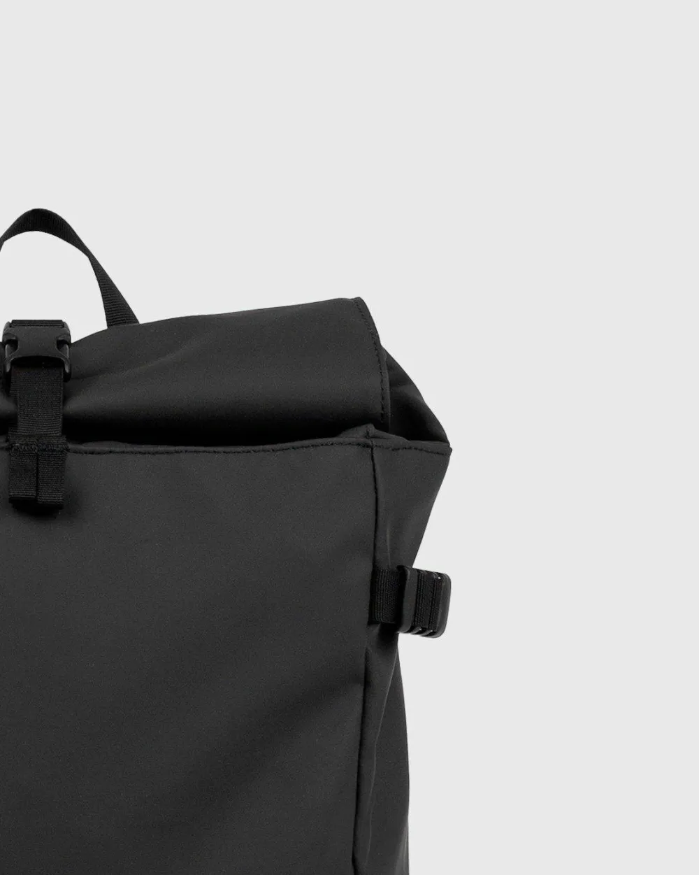 New Sandqvist Stream Slim Rolltop M Black