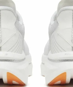 Outlet Saucony Men's Endorphin Azura White/Gum