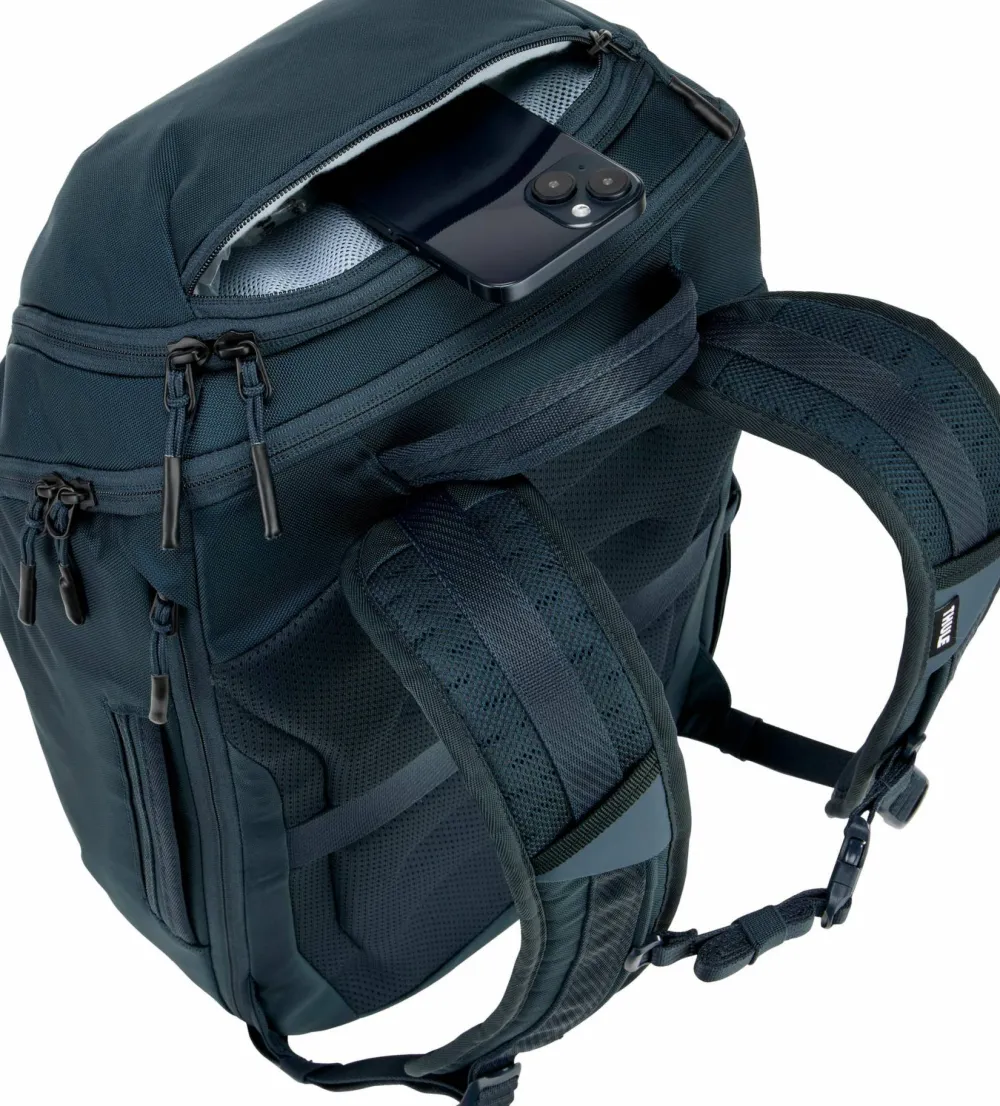 Hot Thule Chasm Recycled Backpack 26L Dark Blue