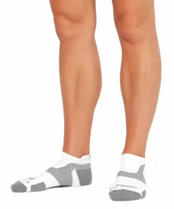 Sale 2XU Vectr Light Cushion No Show Sock White/Grey